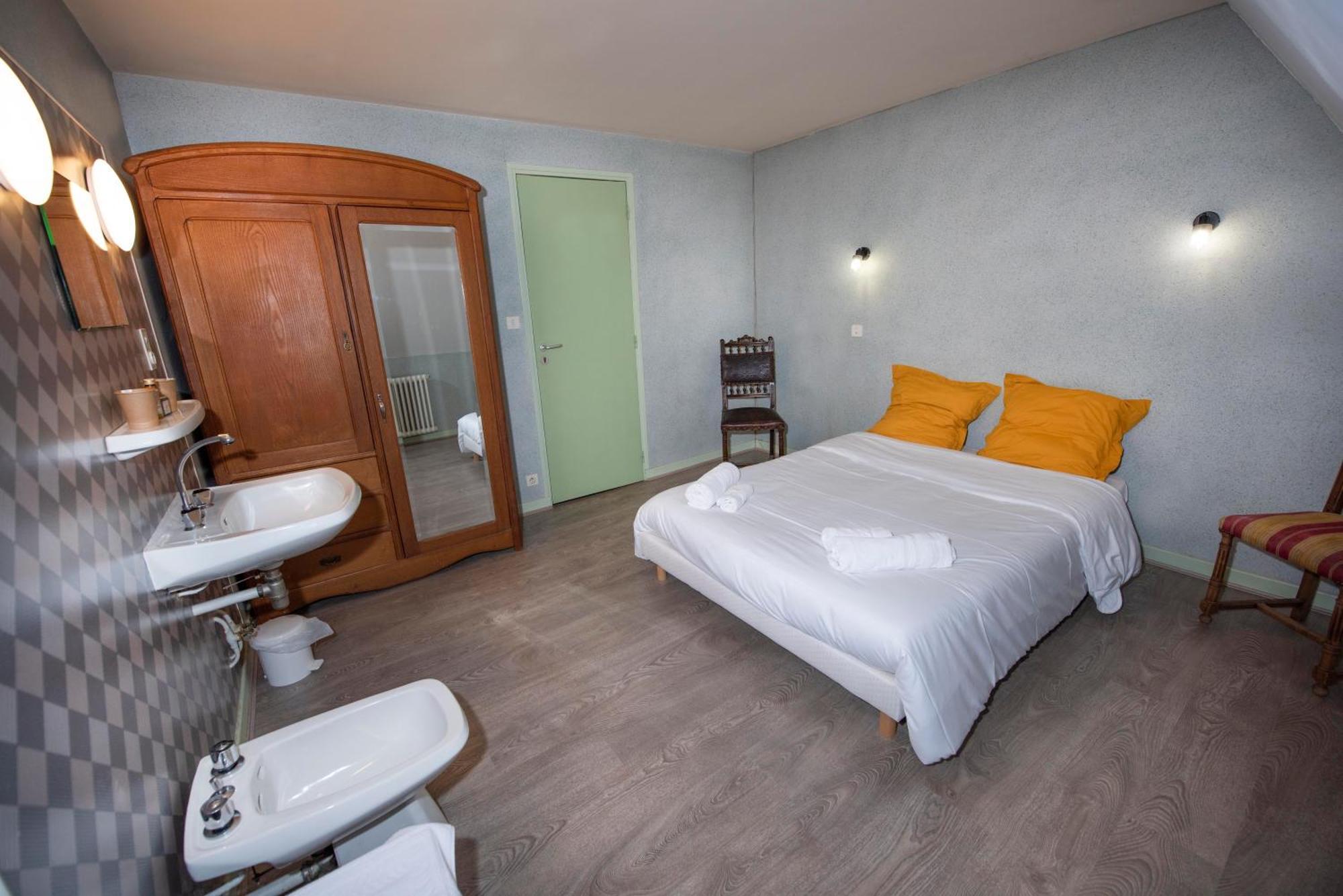 Hotel 1610 Entraygues-sur-Truyère Екстериор снимка